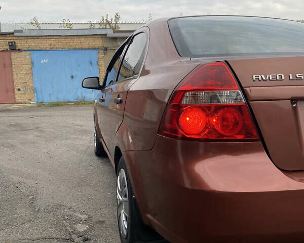 Оранжевый Шевроле Авео, объемом двигателя 1.5 л и пробегом 168 тыс. км за 4700 $, фото 1 на Automoto.ua