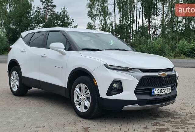 Белый Шевроле Блейзер, объемом двигателя 2.5 л и пробегом 7 тыс. км за 21967 $, фото 1 на Automoto.ua