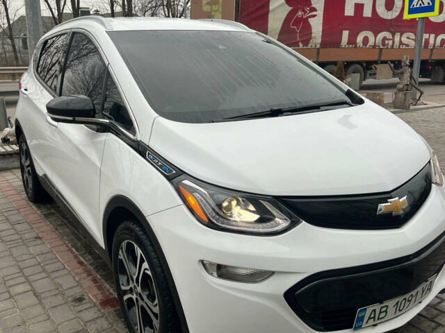 Белый Шевроле Bolt EV, объемом двигателя 0 л и пробегом 128 тыс. км за 15500 $, фото 1 на Automoto.ua