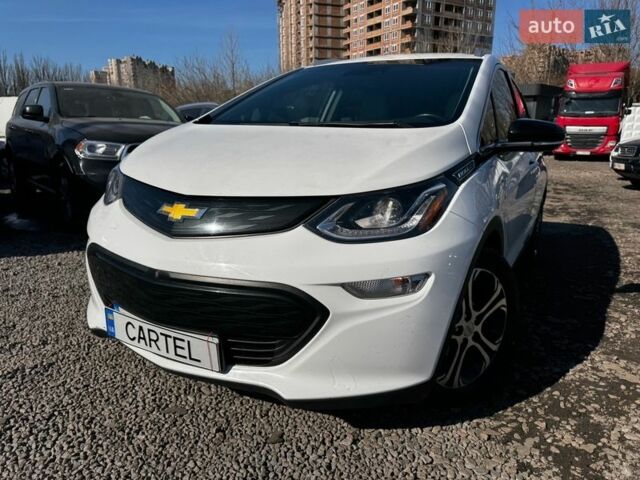 Белый Шевроле Bolt EV, объемом двигателя 0 л и пробегом 122 тыс. км за 12700 $, фото 1 на Automoto.ua