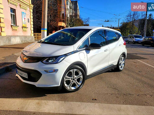 Білий Шевроле Bolt EV, об'ємом двигуна 0 л та пробігом 105 тис. км за 12500 $, фото 1 на Automoto.ua