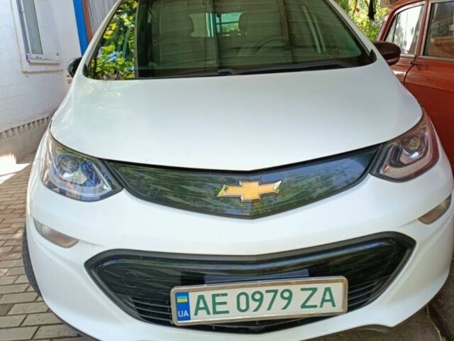 Белый Шевроле Bolt EV, объемом двигателя 0 л и пробегом 142 тыс. км за 14500 $, фото 1 на Automoto.ua