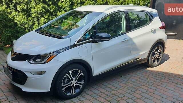 Белый Шевроле Bolt EV, объемом двигателя 0 л и пробегом 75 тыс. км за 14900 $, фото 1 на Automoto.ua