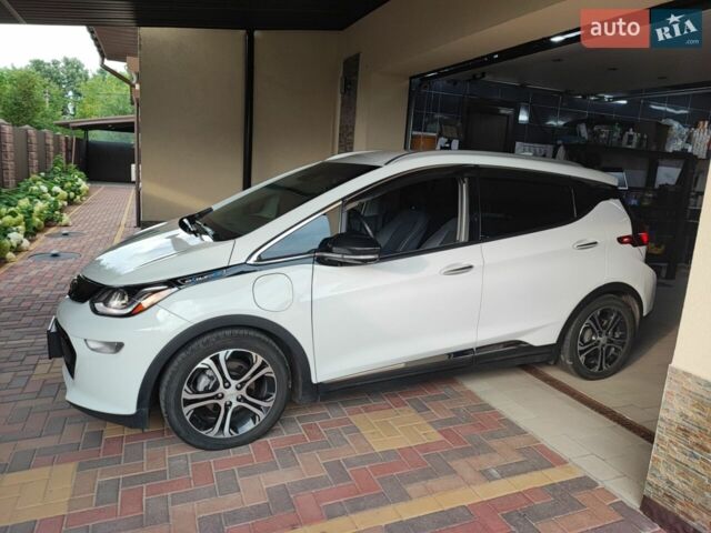 Білий Шевроле Bolt EV, об'ємом двигуна 0 л та пробігом 85 тис. км за 16900 $, фото 1 на Automoto.ua