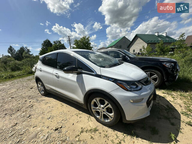Белый Шевроле Bolt EV, объемом двигателя 0 л и пробегом 260 тыс. км за 8900 $, фото 1 на Automoto.ua