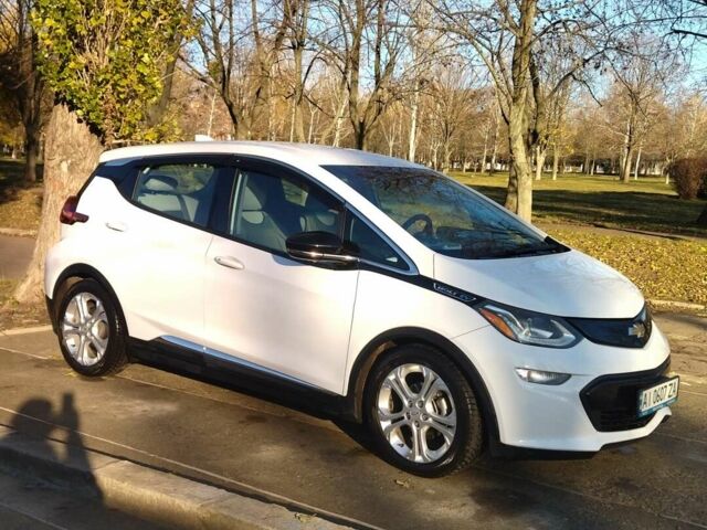 Белый Шевроле Bolt EV, объемом двигателя 0 л и пробегом 130 тыс. км за 14000 $, фото 1 на Automoto.ua
