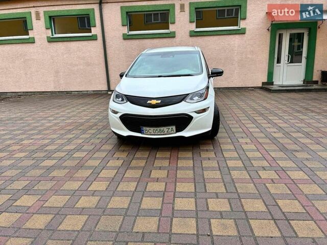 Белый Шевроле Bolt EV, объемом двигателя 0 л и пробегом 90 тыс. км за 17000 $, фото 1 на Automoto.ua