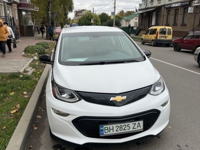 Белый Шевроле Bolt EV, объемом двигателя 0 л и пробегом 143 тыс. км за 14000 $, фото 1 на Automoto.ua