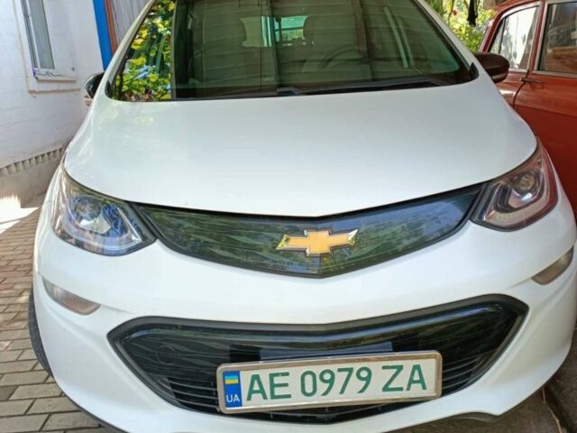 Белый Шевроле Bolt EV, объемом двигателя 0 л и пробегом 150 тыс. км за 13000 $, фото 1 на Automoto.ua