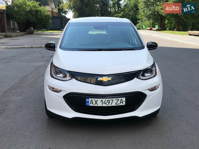 Белый Шевроле Bolt EV, объемом двигателя 0 л и пробегом 159 тыс. км за 13000 $, фото 1 на Automoto.ua