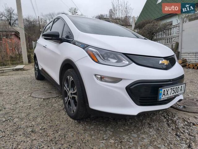 Белый Шевроле Bolt EV, объемом двигателя 0 л и пробегом 128 тыс. км за 14999 $, фото 1 на Automoto.ua