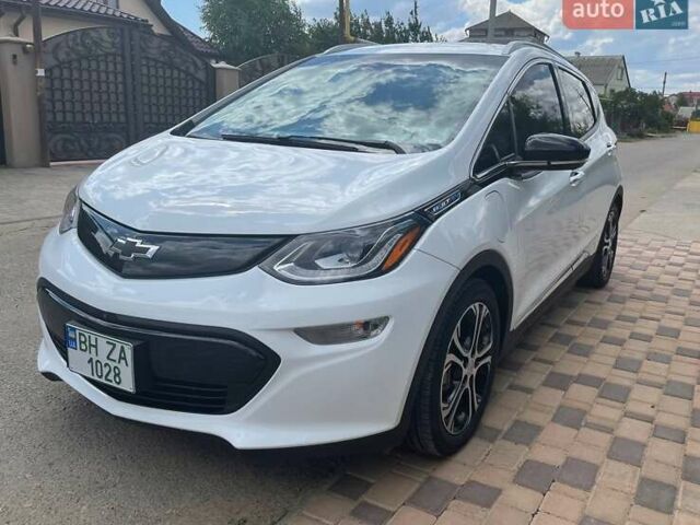 Белый Шевроле Bolt EV, объемом двигателя 0 л и пробегом 110 тыс. км за 15900 $, фото 1 на Automoto.ua