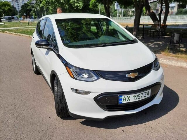 Білий Шевроле Bolt EV, об'ємом двигуна 0 л та пробігом 81 тис. км за 15200 $, фото 1 на Automoto.ua