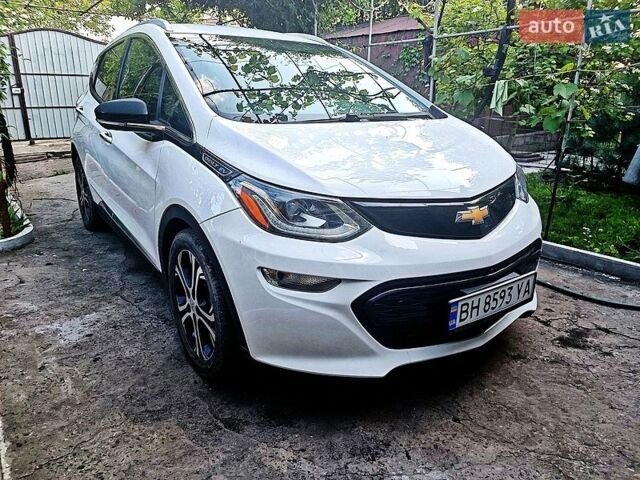 Белый Шевроле Bolt EV, объемом двигателя 0 л и пробегом 82 тыс. км за 14500 $, фото 1 на Automoto.ua