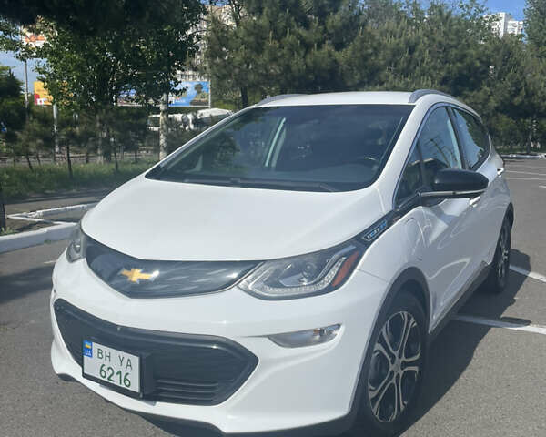 Белый Шевроле Bolt EV, объемом двигателя 0 л и пробегом 187 тыс. км за 14200 $, фото 1 на Automoto.ua