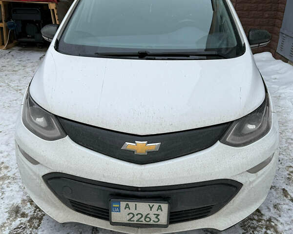 Белый Шевроле Bolt EV, объемом двигателя 0 л и пробегом 140 тыс. км за 11000 $, фото 1 на Automoto.ua