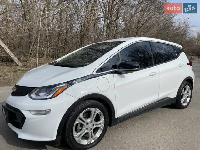 Белый Шевроле Bolt EV, объемом двигателя 0 л и пробегом 260 тыс. км за 14900 $, фото 1 на Automoto.ua