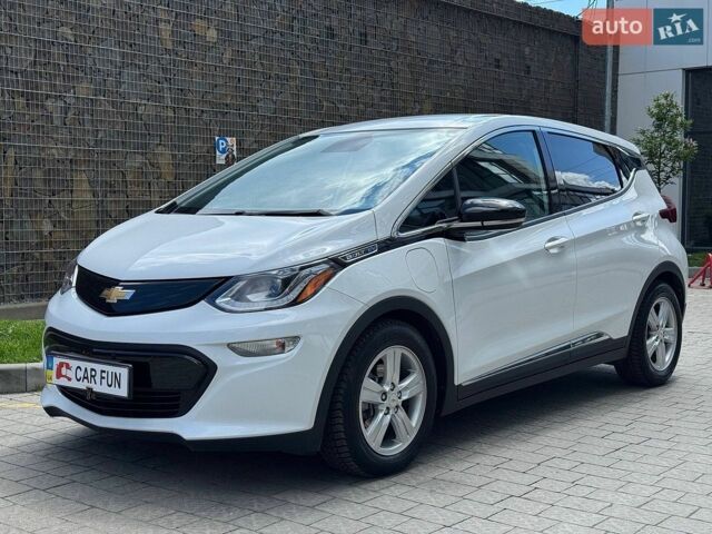 Белый Шевроле Bolt EV, объемом двигателя 0 л и пробегом 89 тыс. км за 14700 $, фото 1 на Automoto.ua