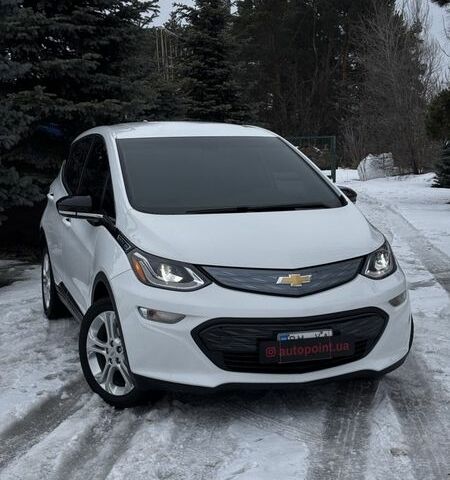 Белый Шевроле Bolt EV, объемом двигателя 0 л и пробегом 30 тыс. км за 16400 $, фото 1 на Automoto.ua