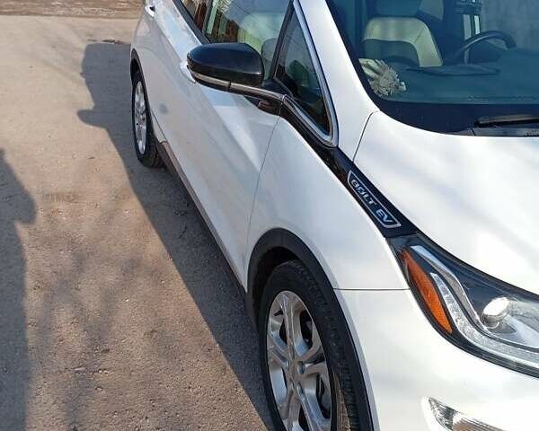 Білий Шевроле Bolt EV, об'ємом двигуна 0 л та пробігом 154 тис. км за 13800 $, фото 1 на Automoto.ua