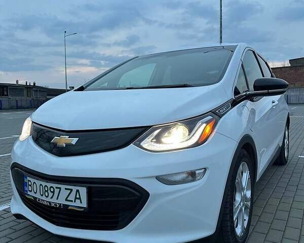 Белый Шевроле Bolt EV, объемом двигателя 0 л и пробегом 170 тыс. км за 15500 $, фото 1 на Automoto.ua