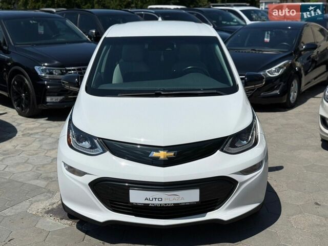 Белый Шевроле Bolt EV, объемом двигателя 0 л и пробегом 43 тыс. км за 15500 $, фото 1 на Automoto.ua