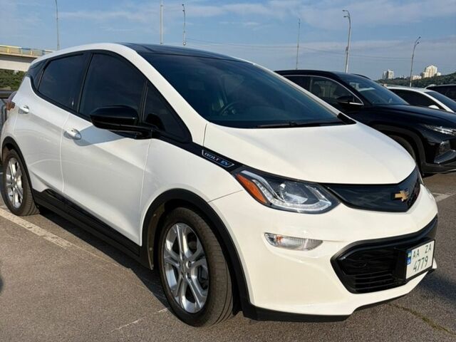 Білий Шевроле Bolt EV, об'ємом двигуна 0 л та пробігом 107 тис. км за 14500 $, фото 1 на Automoto.ua