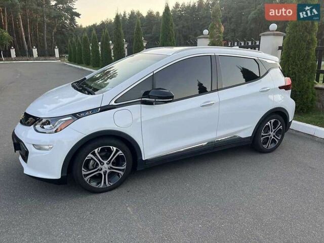 Білий Шевроле Bolt EV, об'ємом двигуна 0 л та пробігом 99 тис. км за 11500 $, фото 1 на Automoto.ua