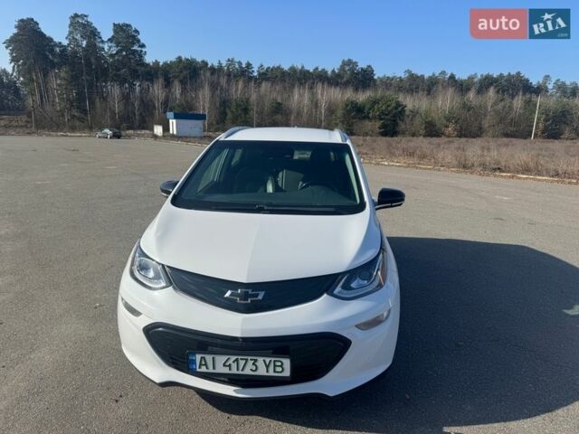 Белый Шевроле Bolt EV, объемом двигателя 0 л и пробегом 122 тыс. км за 14700 $, фото 1 на Automoto.ua