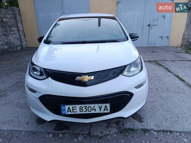 Белый Шевроле Bolt EV, объемом двигателя 0 л и пробегом 120 тыс. км за 15500 $, фото 1 на Automoto.ua