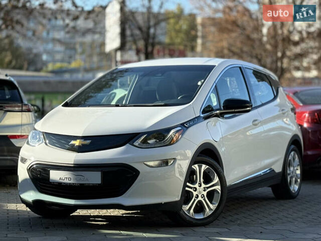 Шевроле Bolt EV 2018 в Одессе на Automoto.ua Белый Шевроле Bolt EV, объемом двигателя 0 л и пробегом 43 тыс. км за 17500 $, фото 1 на Automoto.ua