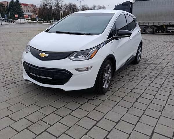 Белый Шевроле Bolt EV, объемом двигателя 0 л и пробегом 161 тыс. км за 12550 $, фото 1 на Automoto.ua