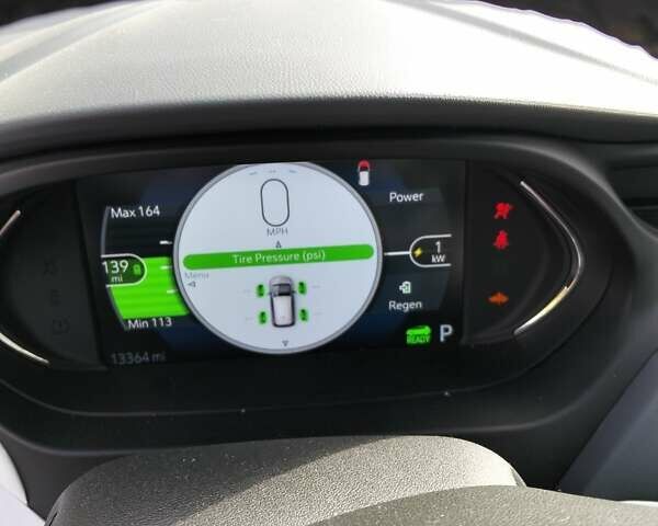 Белый Шевроле Bolt EV, объемом двигателя 0 л и пробегом 13 тыс. км за 9000 $, фото 1 на Automoto.ua