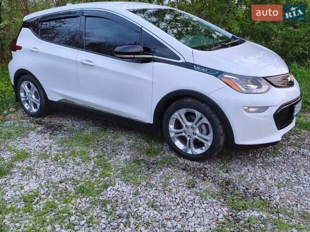 Белый Шевроле Bolt EV, объемом двигателя 0 л и пробегом 31 тыс. км за 15900 $, фото 1 на Automoto.ua