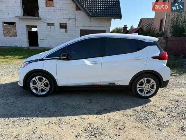 Белый Шевроле Bolt EV, объемом двигателя 0 л и пробегом 162 тыс. км за 15500 $, фото 1 на Automoto.ua