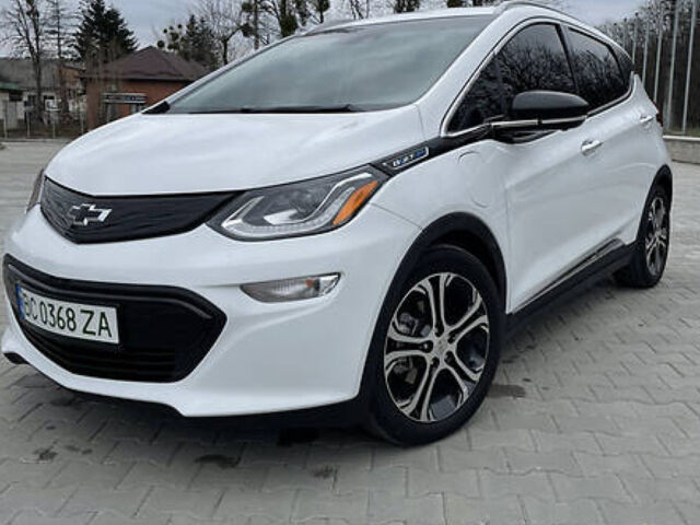 Белый Шевроле Bolt EV, объемом двигателя 0 л и пробегом 45 тыс. км за 16100 $, фото 1 на Automoto.ua