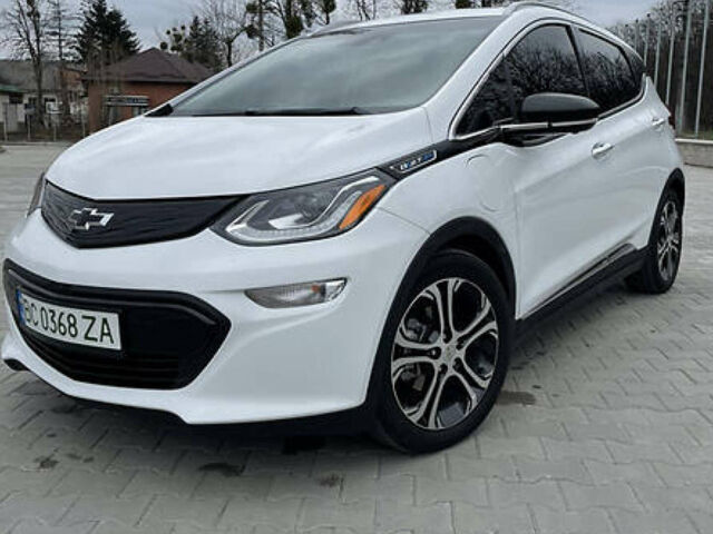 Белый Шевроле Bolt EV, объемом двигателя 0 л и пробегом 45 тыс. км за 16100 $, фото 1 на Automoto.ua