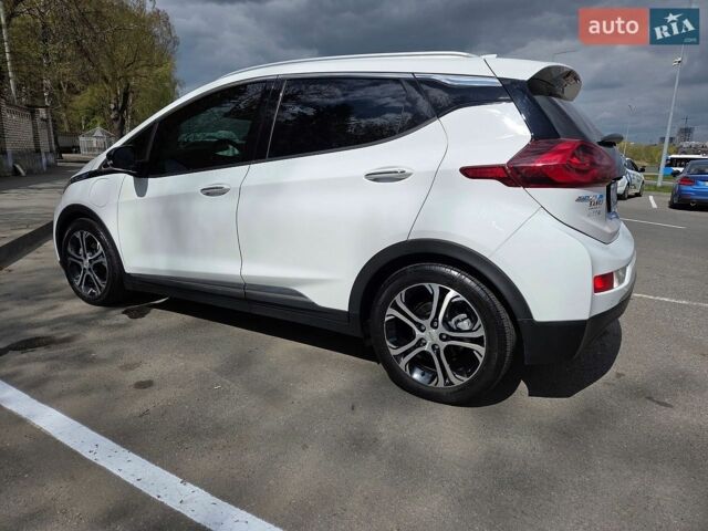 Белый Шевроле Bolt EV, объемом двигателя 0 л и пробегом 110 тыс. км за 15500 $, фото 1 на Automoto.ua