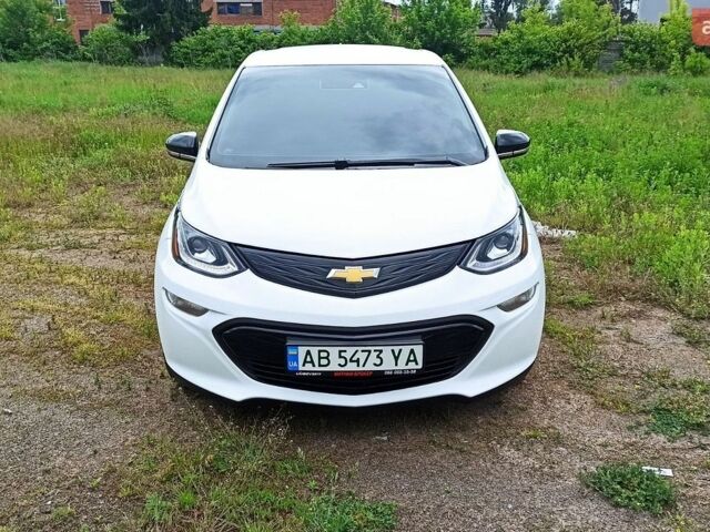 Белый Шевроле Bolt EV, объемом двигателя 0 л и пробегом 42 тыс. км за 15200 $, фото 1 на Automoto.ua