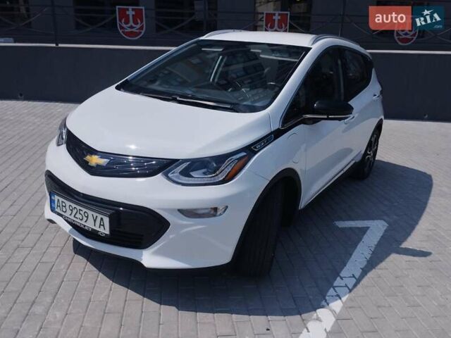 Белый Шевроле Bolt EV, объемом двигателя 0 л и пробегом 87 тыс. км за 16800 $, фото 1 на Automoto.ua