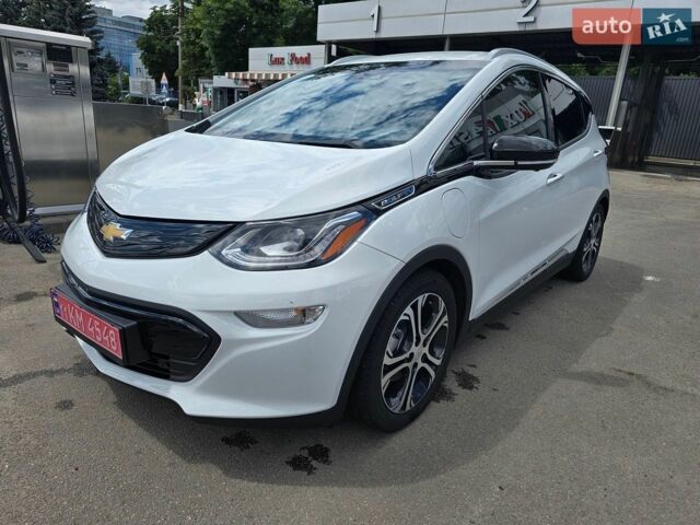Белый Шевроле Bolt EV, объемом двигателя 0 л и пробегом 60 тыс. км за 16550 $, фото 1 на Automoto.ua