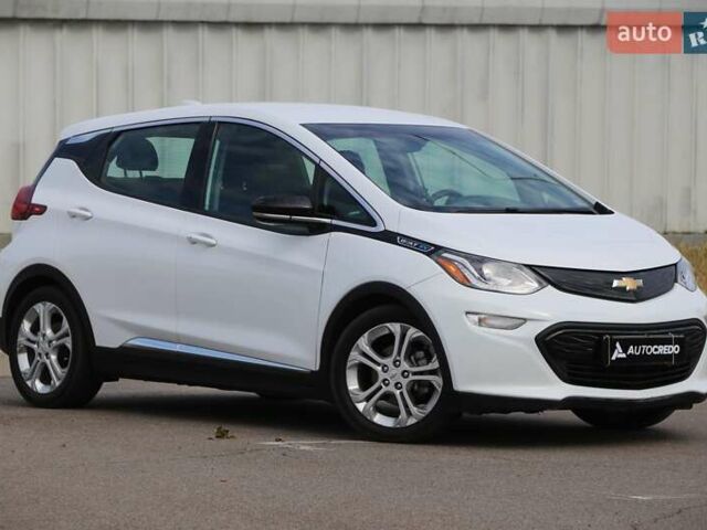 Белый Шевроле Bolt EV, объемом двигателя 0 л и пробегом 90 тыс. км за 19400 $, фото 1 на Automoto.ua
