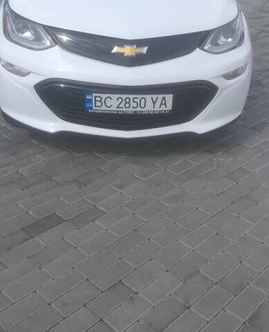 Білий Шевроле Bolt EV, об'ємом двигуна 0 л та пробігом 40 тис. км за 15500 $, фото 1 на Automoto.ua