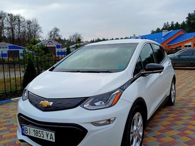 Белый Шевроле Bolt EV, объемом двигателя 0 л и пробегом 68 тыс. км за 16400 $, фото 1 на Automoto.ua