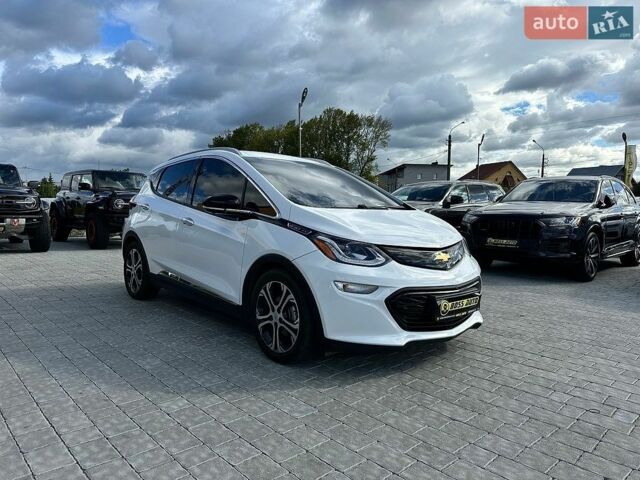 Белый Шевроле Bolt EV, объемом двигателя 0 л и пробегом 128 тыс. км за 15700 $, фото 1 на Automoto.ua