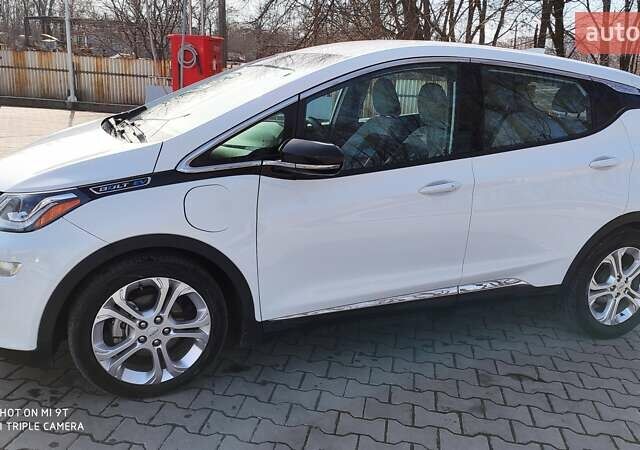 Белый Шевроле Bolt EV, объемом двигателя 0 л и пробегом 308 тыс. км за 13000 $, фото 1 на Automoto.ua