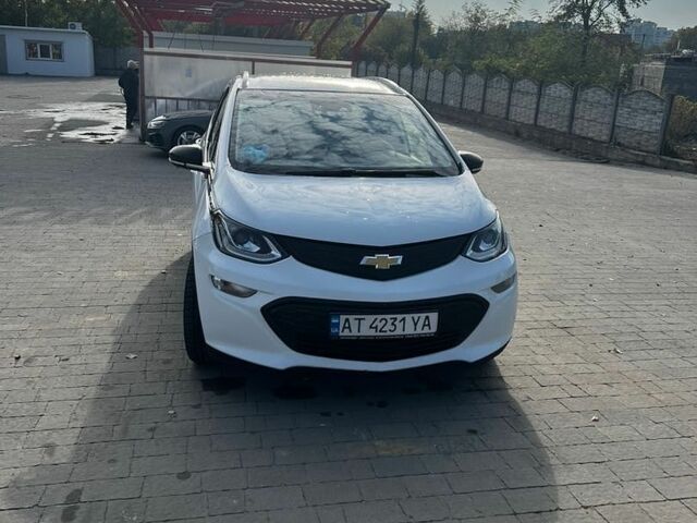 Белый Шевроле Bolt EV, объемом двигателя 0 л и пробегом 142 тыс. км за 15500 $, фото 1 на Automoto.ua