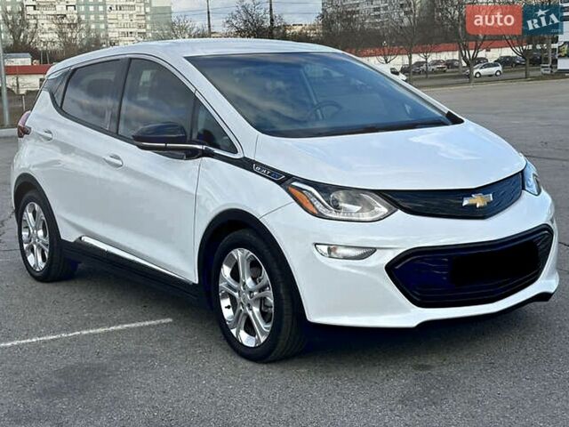 Білий Шевроле Bolt EV, об'ємом двигуна 0 л та пробігом 58 тис. км за 11400 $, фото 1 на Automoto.ua