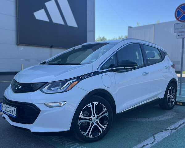 Белый Шевроле Bolt EV, объемом двигателя 0 л и пробегом 34 тыс. км за 18800 $, фото 1 на Automoto.ua