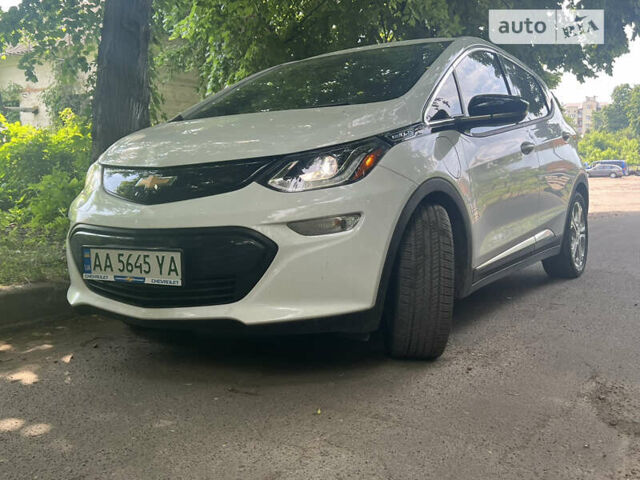 Білий Шевроле Bolt EV, об'ємом двигуна 0 л та пробігом 30 тис. км за 27900 $, фото 1 на Automoto.ua